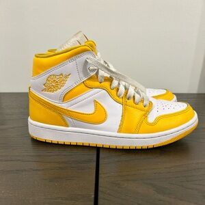 Size 7.5-Air Jordan 1 Mid white University Gold